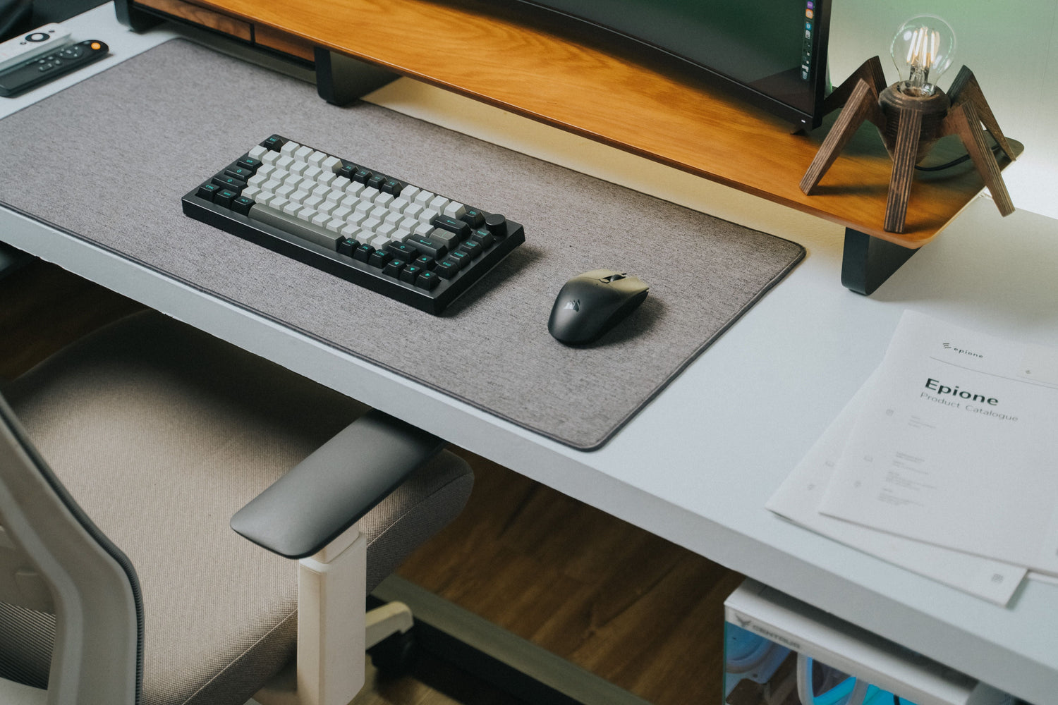 The Science of a Clean Desk: How Your Workspace Affects Your Brain