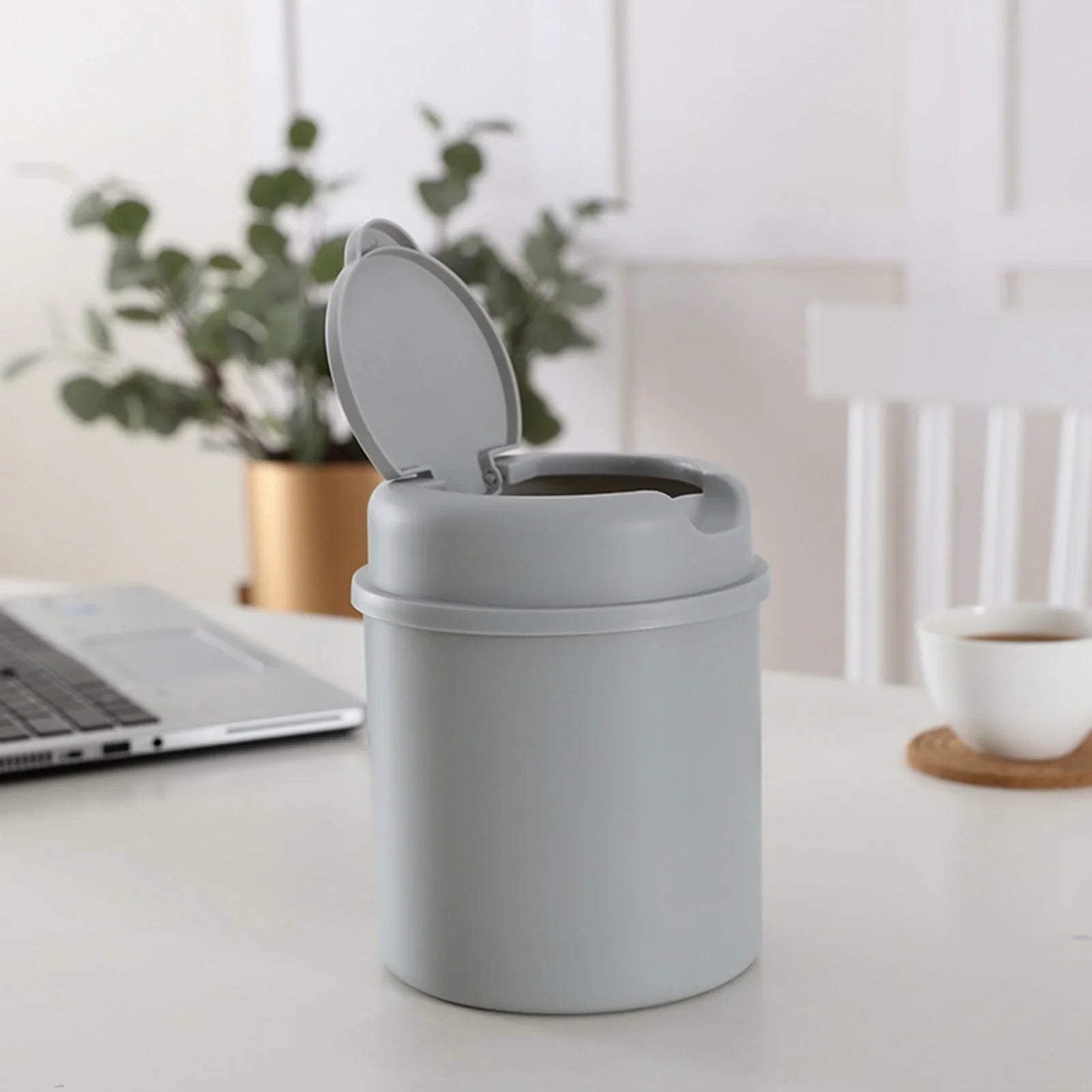 Mini Desktop Trash Bin